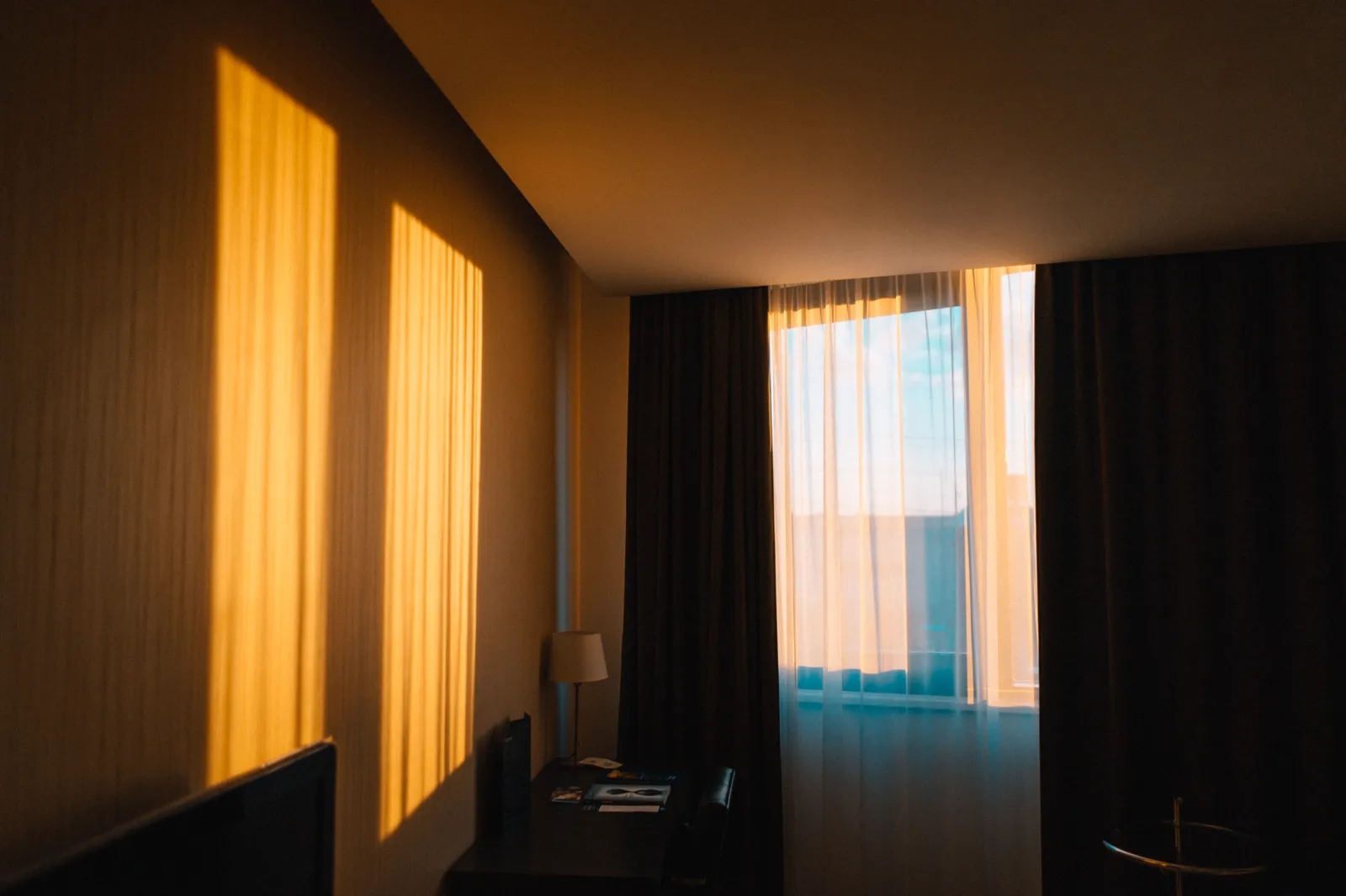 Konyaaltı otel lobi perde